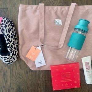 Fab Fit Fun Bundle Winter Box 2021 Herschel Tote NEW